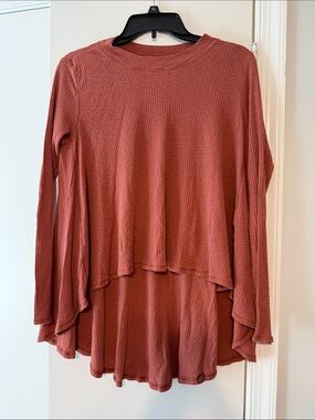 Lululemon Women’s Long Sleeve high low Ribbed Top - Rust L/XL